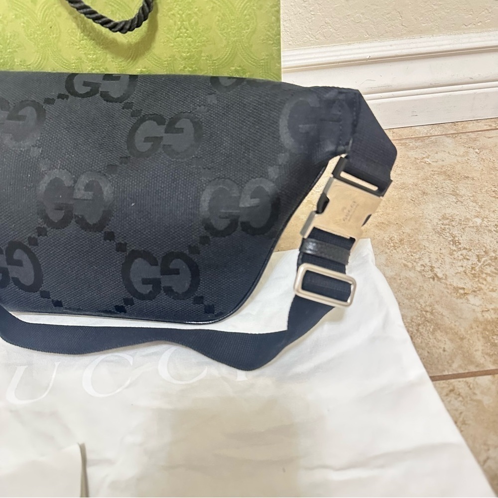 New authentic Gucci Jumbo GG belt crossbody bag in GG canvas with leather trim - Picture 11 of 16